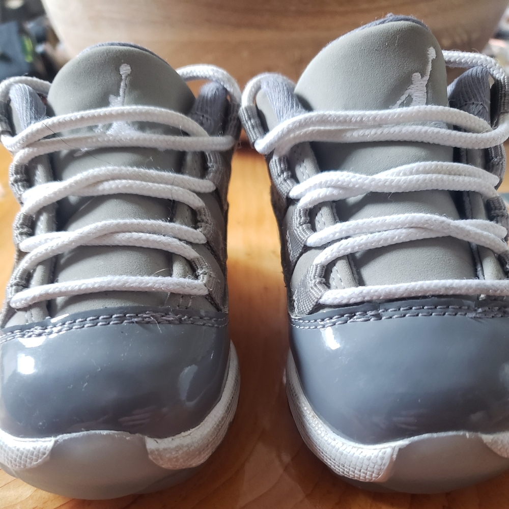 Jordan 11 Cool Grey